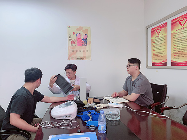 【免費(fèi)義診】東科集團(tuán)攜手中醫(yī)研究院促進(jìn)會(huì)義診活動(dòng)ing