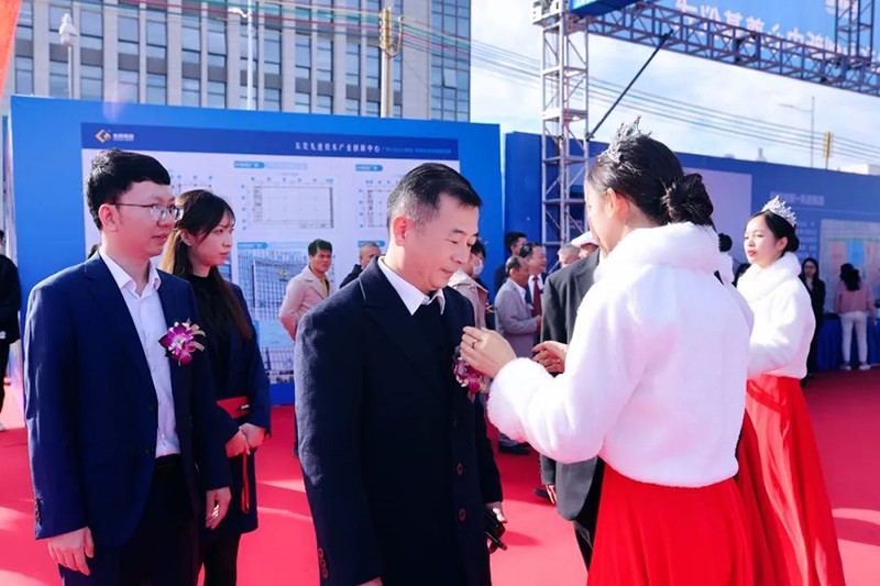 東莞先進(jìn)技術(shù)產(chǎn)業(yè)創(chuàng)新中心項(xiàng)目奠基儀式 東莞先進(jìn)技術(shù)產(chǎn)業(yè)創(chuàng)新中心項(xiàng)目奠基儀式