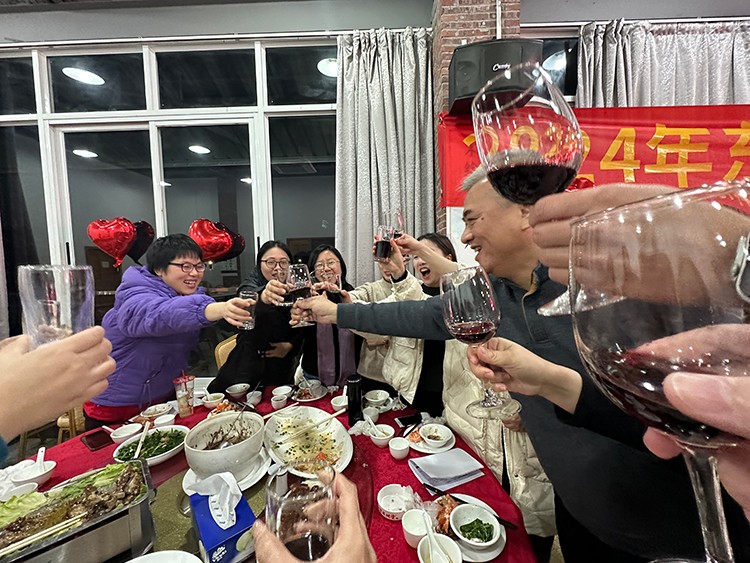 【年會特輯】“新征程 再出發”!東科集團2024年會盛典圓滿舉行! 【年會特輯】“新征程 再出發”!東科集團2024年會盛典圓滿舉行!